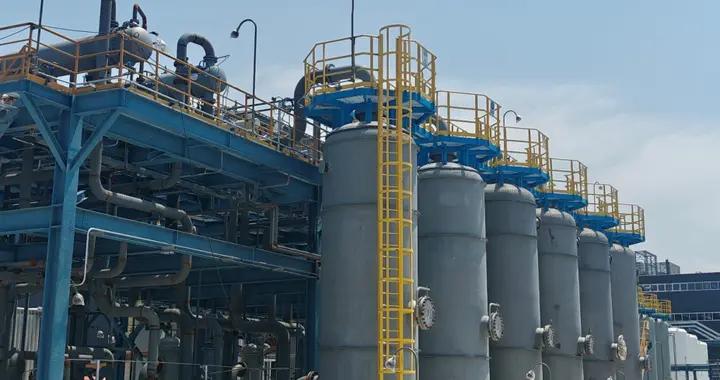 “萬人嫌”的工業尾氣，就這樣水靈靈地“洗白”了？