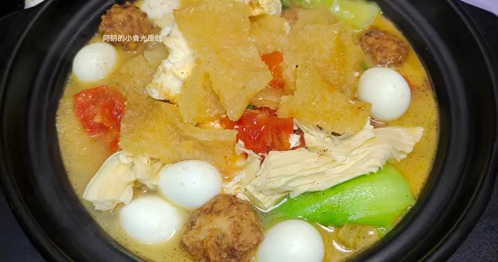 太喜歡這種燉菜了！熱乎乎食材豐富一鍋出、連湯汁也能多下兩碗飯