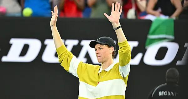 澳網｜輕鬆晉級次輪，辛納爲實現三連冠“攢大招”