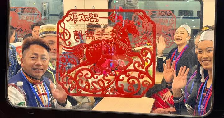 春節文化主題活動亮相中老鐵路