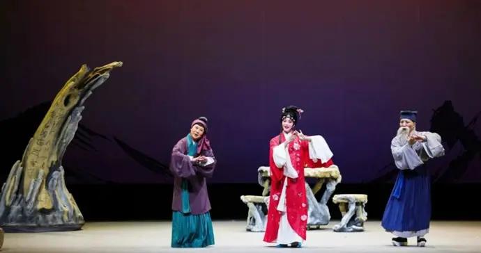 觀衆席｜《白骨夫人》：新編戲的美學慣性和敘事慣性