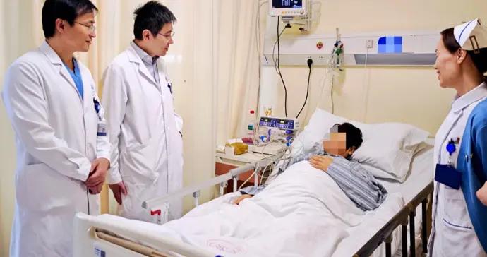 突發暈厥，腫瘤佔據右心房！上海三甲醫院胸心聯合團隊切除複雜縱隔腫瘤