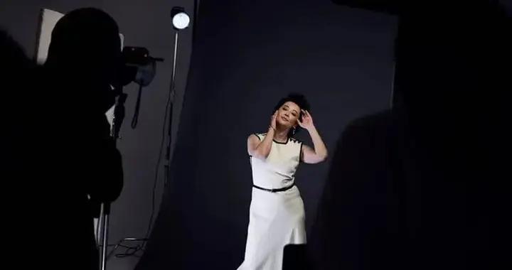 著名攝影藝術家鄧鑫：藝卓顯示器的可靠性無可替代