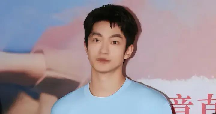 吳京捧紅的“白眼狼”，爆紅後卻反咬一口，如今落魄到無戲可拍！