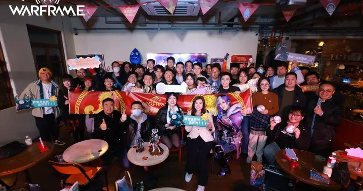Warframe線下見面會“雙向奔赴”，玩家暖心送禮，蓮媽飆中文致謝