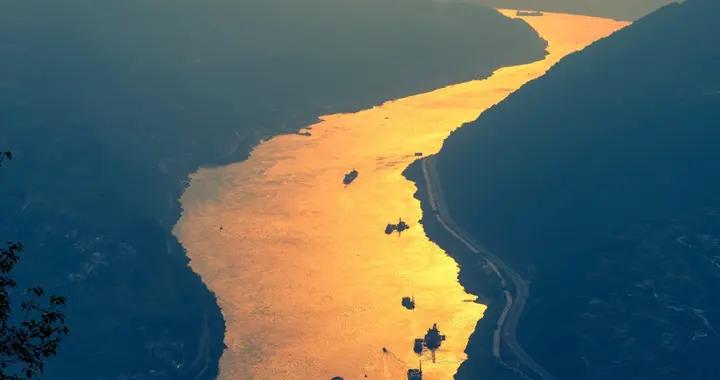 24 天長江朝聖硬核之旅，一生必走一次的壯遊，縱貫長江6000裏！