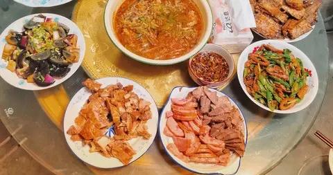 過年團圓飯，五道硬菜撐場面，現在學着做，待客有面又暖心