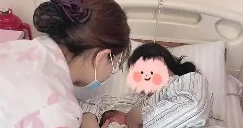 新生兒出生第一口喝奶還是喝水？奶奶媽媽吵翻天！醫生直接上手