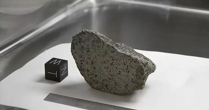 月球“完美能源”爭奪戰？美豪賭重返月球，中國低調破解開採難題