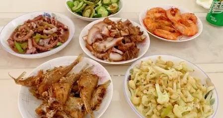 山東媳婦給婆婆做的午飯，朋友圈火了，網友：飯真好，兒媳婦更好