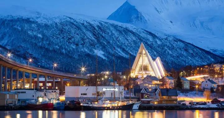 北極三島+北歐2國自駕，37天極晝冰川與夏夜極光同行，7月出發！