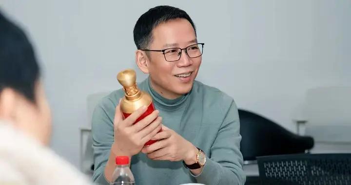 從春晚特約到吳曉波進直播間，古井貢酒用一瓶酒，講透中國年文化