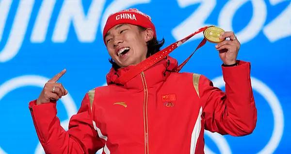 米蘭冬奧｜2月7日看點：蘇翊鳴大跳臺衛冕戰面臨挑戰，谷愛凌出戰坡障預賽