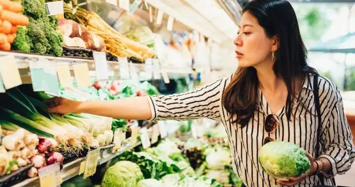 過年買菜，這“5樣”貴賤都買點，寓意“納財”，馬年討個好彩頭