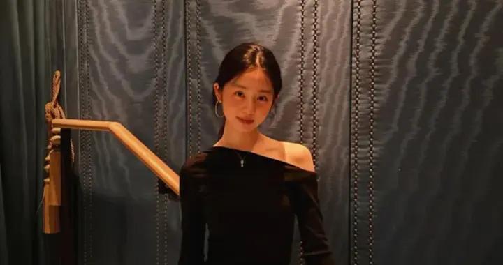 20歲黃多多，網友噴熟透了太嫵媚：她的身材，究竟礙了誰的眼？