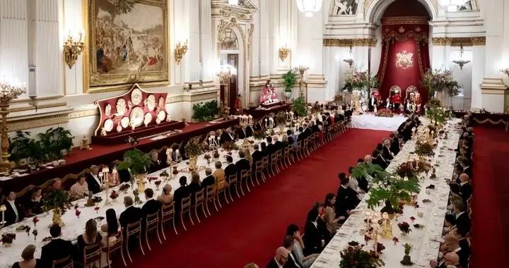 英國，什麼窮鬼五常！爲了省錢，傘兵不配降落傘