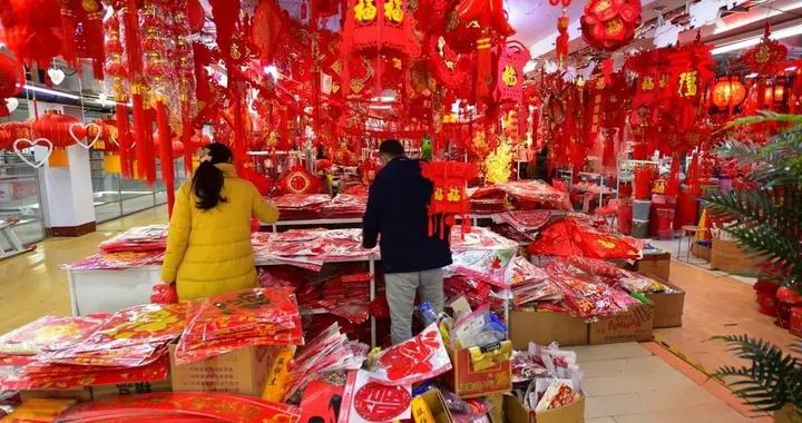 以前春節才叫過年，現在只能叫放假