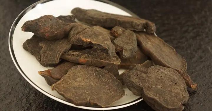 中藥變“毒藥”，再次提醒：5類中藥別拿來當補品，可能損害肝腎