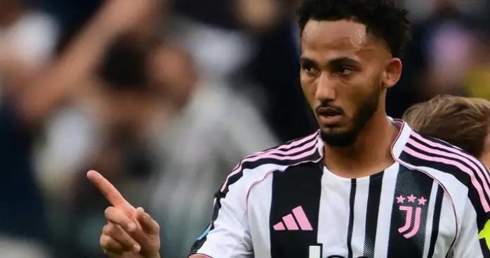 勞埃德-凱利因失誤遭遇種族歧視侮辱，尤文官方發文力挺球員