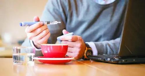 每逢佳節胖三斤，靠減肥針科學“躺瘦”行不行？