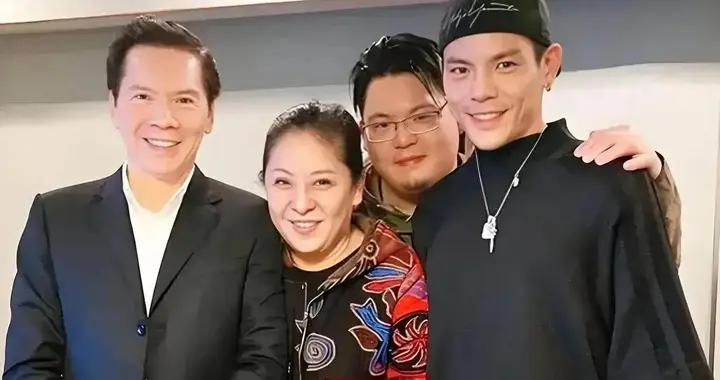 不留遺產，拒絕見面，沒有微信，這一次，向華強撕碎了向佑的體面