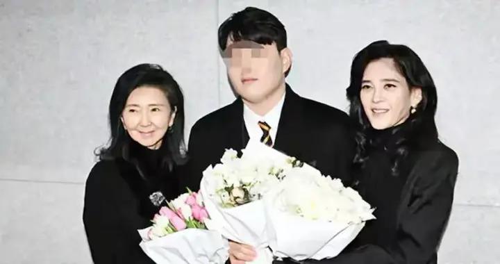 三星家族最近好忙，李富真忙政務見李在明，洪羅喜接外孫喜笑顏開