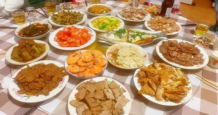山東丈母孃的一桌子菜，在朋友圈火了，網友：接地氣，真疼女婿！