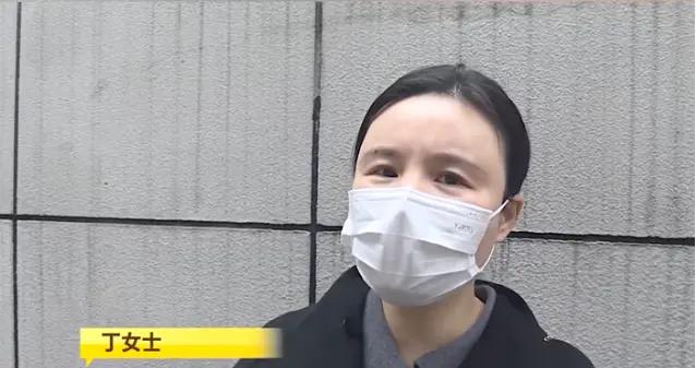 爲換新手機，15歲女孩偷偷“賤賣”家中13萬元奢侈品，僅賣了9300元