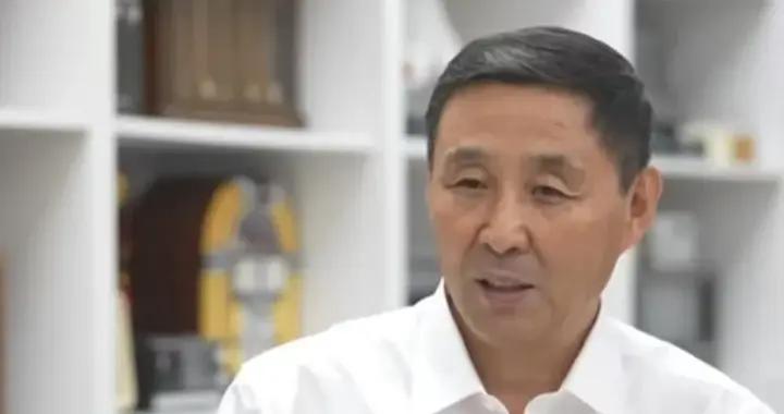 “貓耳洞”的生活環境到底啥樣？爆破筒當牀喫喝拉撒都在洞裏