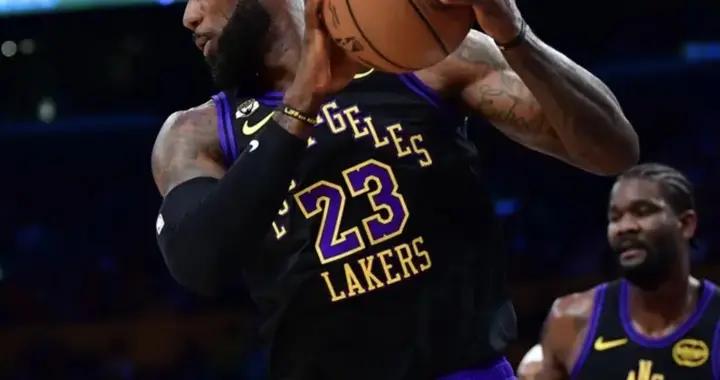 接東契奇“甩鍋”錯失絕殺，詹姆斯13中8得到21分，5失誤全場最高