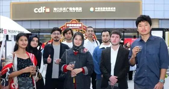 馬年春意暖 文旅消費旺