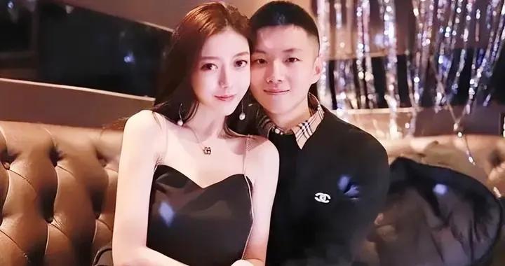 趙心童家庭資產千萬，開豪車住洋房，禁賽期間女友帶他走出低谷