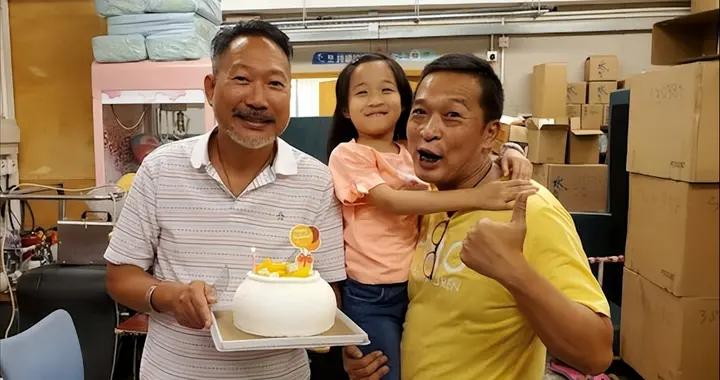 春節假期才結束一天，57歲港星去世，死因和細節曝光，女兒還年幼