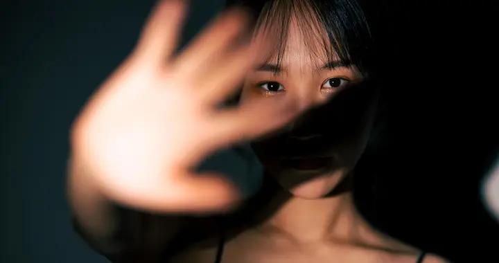 眼前總飄黑影？別忽視！這些原因要清楚