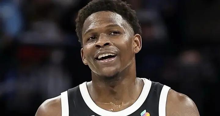 官方：愛德華茲與貝恩因將球用力扔向觀衆席，各罰款2.5萬美元