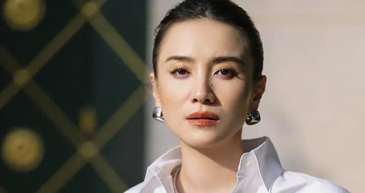 知三當三，陪睡上位？45歲高調官宣喜訊的宋佳，戳破娛樂圈的體面