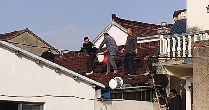 春節休假遇火情，上海消防員教科書式救援守護村民生命財產安全