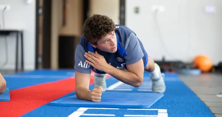 巴黎傷情更新：若昂-內維斯左腳踝受傷，登貝萊繼續個人訓練