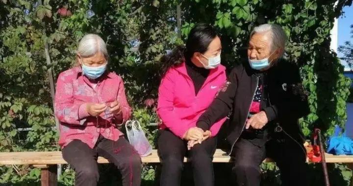 只生一個女兒的家庭，晚年逃不過3種結局，一個比一個更令人心酸