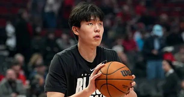 克林根傷缺開拓者首發直接用五小，楊瀚森未獲得登場機會