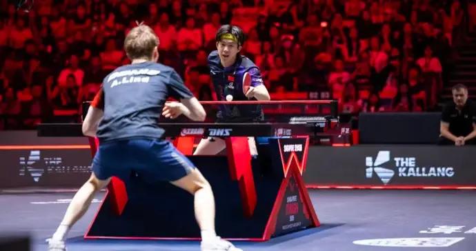 WTT新加坡大滿貫｜贏下“醜陋的勝利”，王楚欽進男單八強，陳垣宇今戰雨果