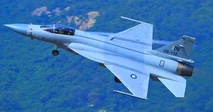 梟龍轟炸喀布爾，中械軍火力全開，巴鐵痛擊印度盟軍，團滅美械軍