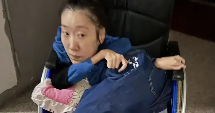 做了半輩子好事，這一次，他的資助被“玻璃女孩”拒絕