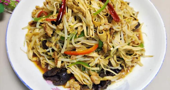 這3種食材絕配！大火快炒纔夠味，聞着就流口水、一口打開好胃口