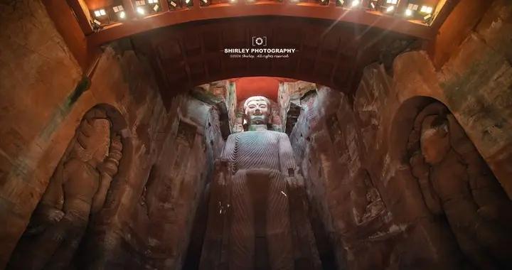 緊鄰樂山大佛的巨型大佛，號稱中國第五大石窟羣，32年曆史門票80
