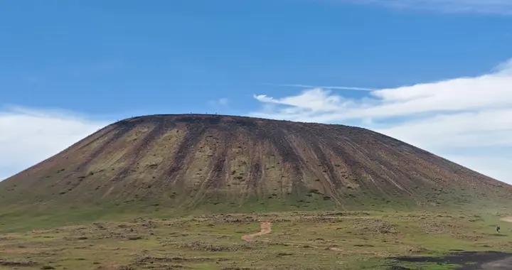 烏蘭哈達草原火山羣，國內版的火星打卡地，被稱爲太上老君煉丹爐