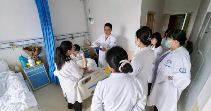在全球海拔2000米以上唯一三甲中醫醫院，上海醫生接力“播種”健康