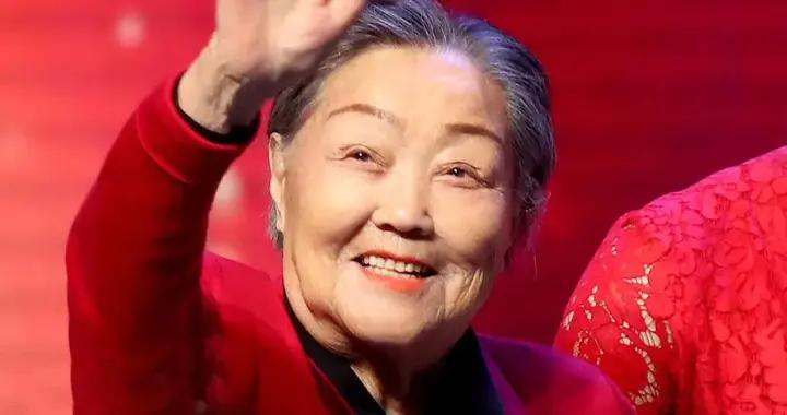 馬金鳳：6歲學戲7歲登臺，97歲披上了穆桂英的戰袍
