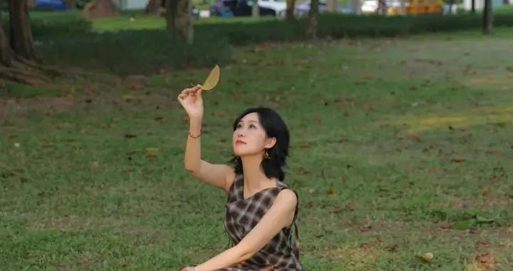 上新|| 沒想到衣櫃裏90%的衣服都能搭的鞋，居然是這雙