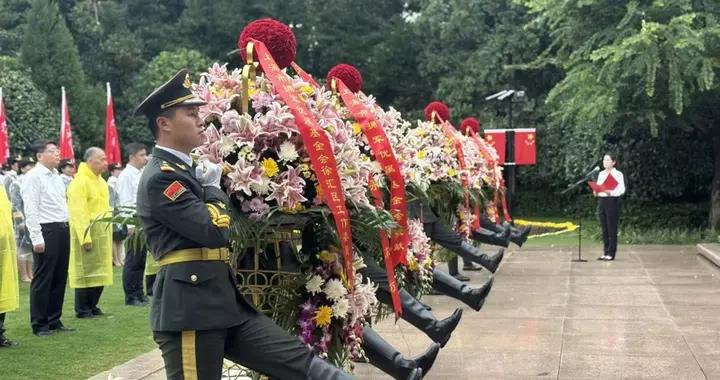 人民不會忘記！上海舉行烈士紀念日主題祭掃活動
